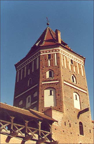 Башня Мiрскага замка.